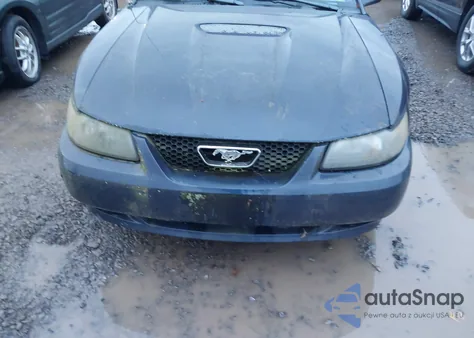 2001 Ford Mustang from USA, damaged, VIN 1FAFP40421F200415